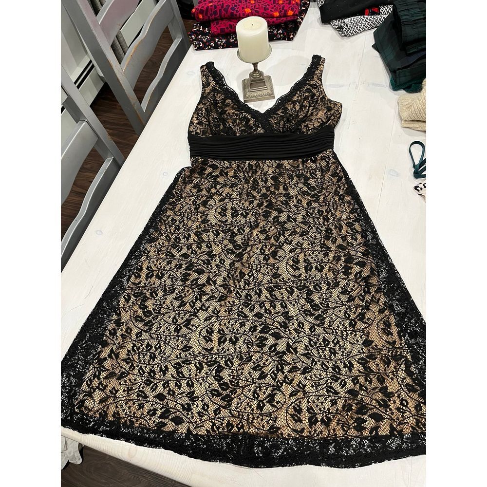 SL Fashions Womens Dress Black Lace Overlay Gold Lining Sleeveless Size 6